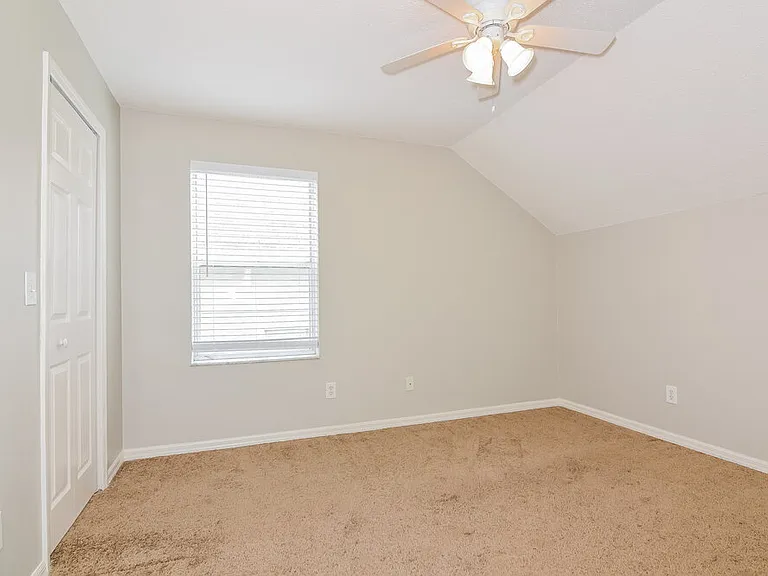 725 Cape Cod Cir — Photo 11