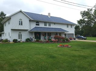 5076 E Meadow Ln, Port Clinton, OH 43452