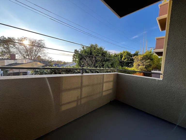 2245 Beverly Glen — Photo 90