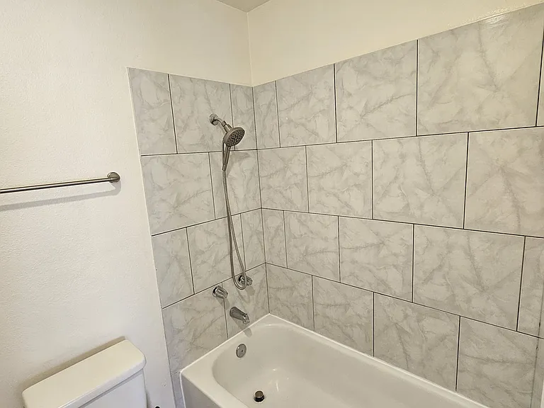 4805 Nara Vista Way — Photo 6