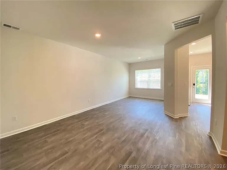 112 Starlight St — Photo 2