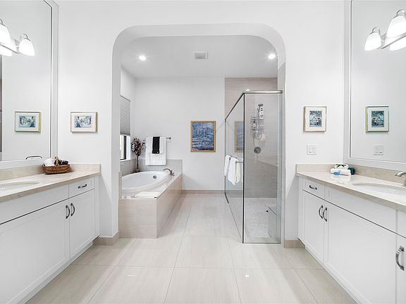 4th image of 11083 Meridian Drive