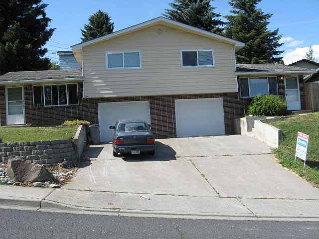 1st image of 204/206 SW Kimball Ct