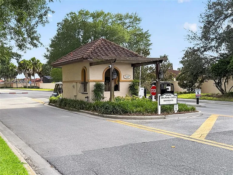 1222 Santos Pl — Photo 31