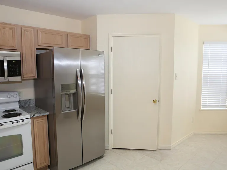 7305 Maplewood Dr — Photo 25