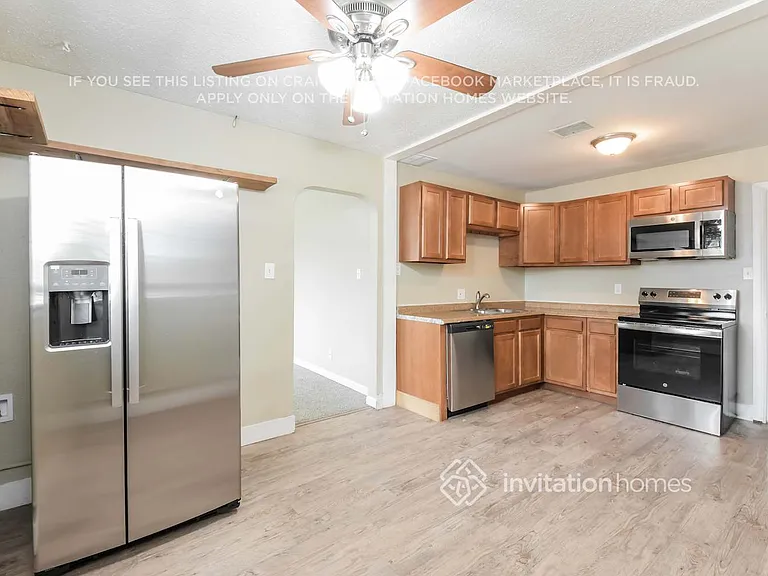 9301 Lillian Ln — Photo 6