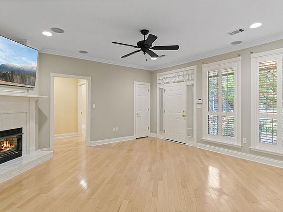 3rd image of 3 Classic Woods Dr