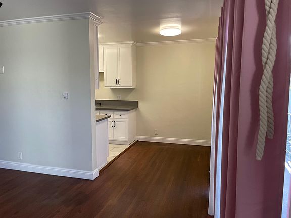 4th image of 436 Cedar Ave Unit 12