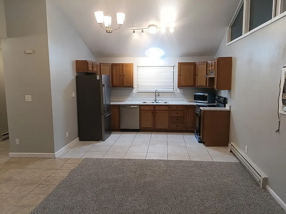683 E Clarion Dr #2