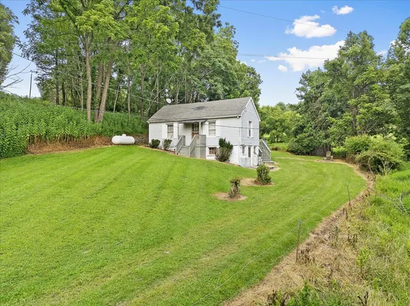 2335 Jeters Chapel Rd, Vinton, VA 24179