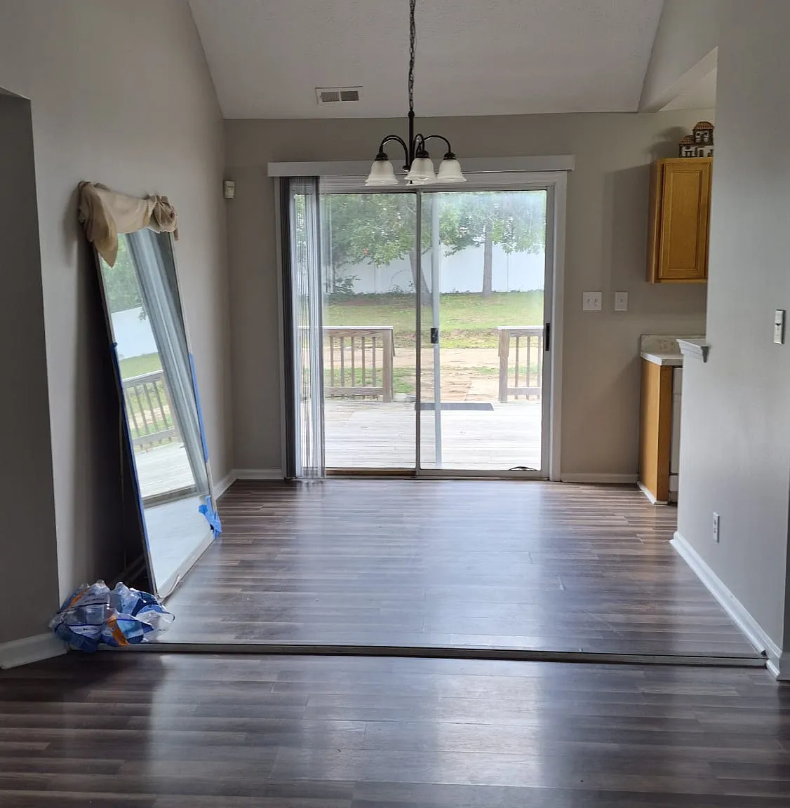 3 bed, 1444 sqft, $2,100 — Photo 3