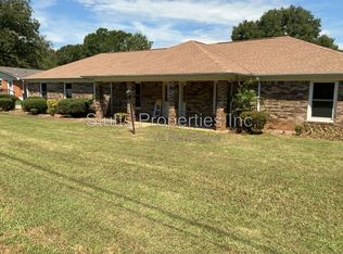 86 Lamoray Dr, Rogersville, AL 35652