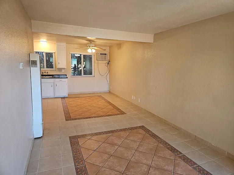 Tully Rd Apts — Photo 7