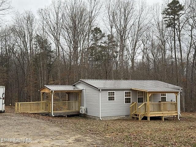 1st image of 610 Trimmer Ln