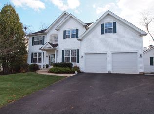 495 Ramblewood Dr, Easton, PA 18040