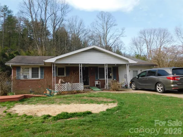 124 Jeff St, Hendersonville, NC 28739