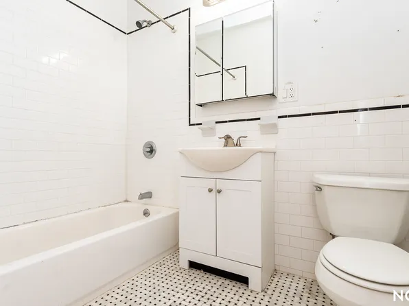 469 Harman Street image 10 of 10