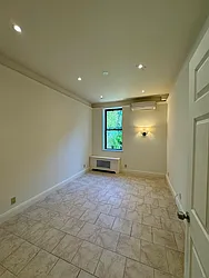 Rented by KNOCKKNOCK LLC
