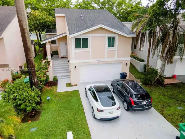 21761 SW 98th Pl, Cutler Bay, FL 33190
