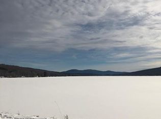 53 End O Lake Rd, Chateaugay, NY 12920