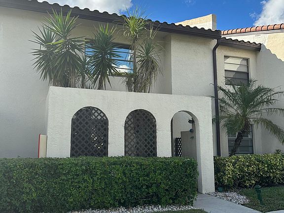 2nd image of 21863 Arriba Real #8-g