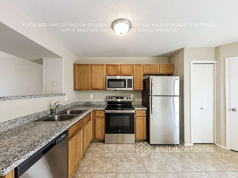 7801 N 44th Dr #1108 — Photo 9