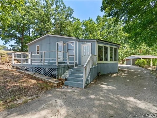 960 Poplar Creek Rd, Bracey, VA 23919