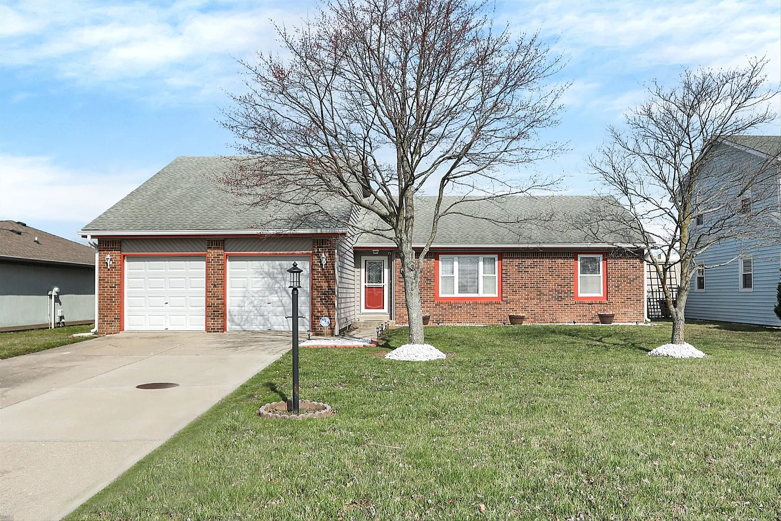4970 Brookfield Dr photo 1