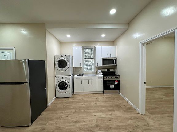 4th image of 1534 Vyse Ave #1B