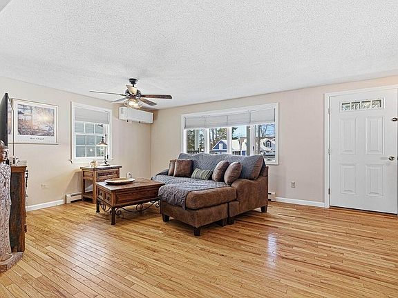 3rd image of 174 Christy Road