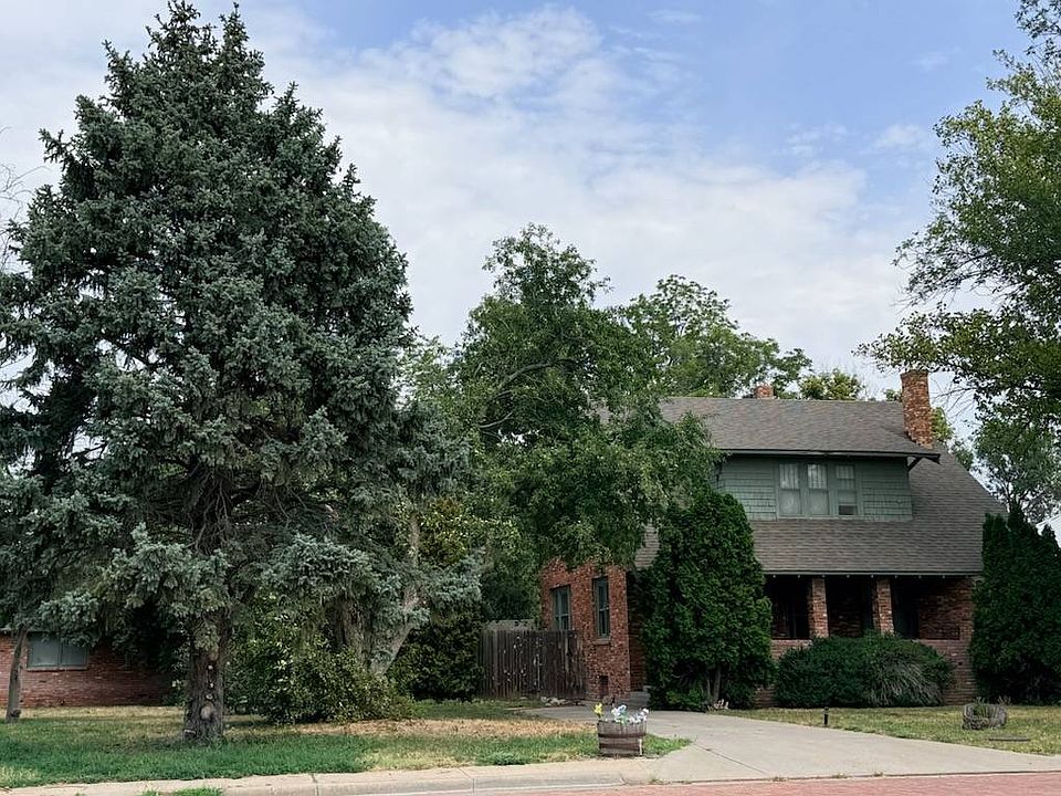 1st image of 412 W 10th St
