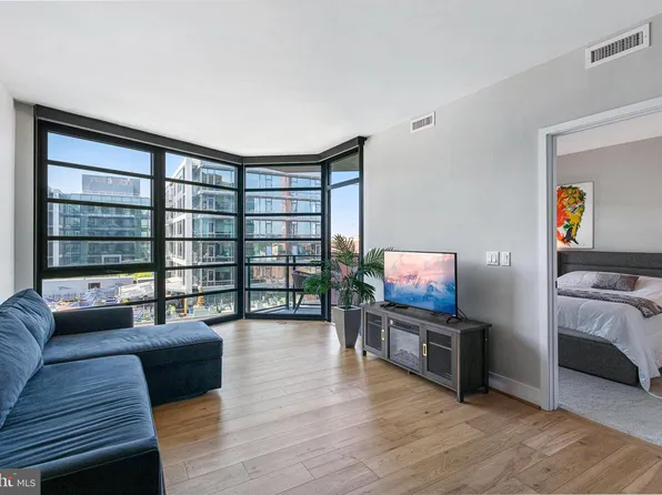 1300 4th St SE Unit 711, Washington, DC 20003