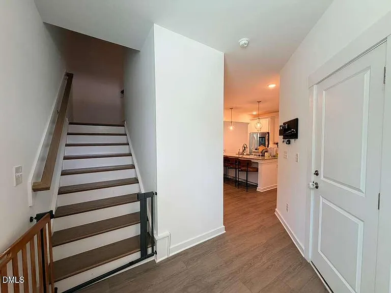 2222 Bohan Ct — Photo 5