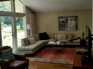 1 Blind Brook Rd S, Westport, CT 06880