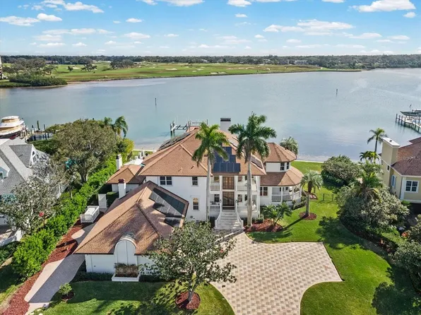 429 Saint Andrews Dr, Belleair, FL 33756