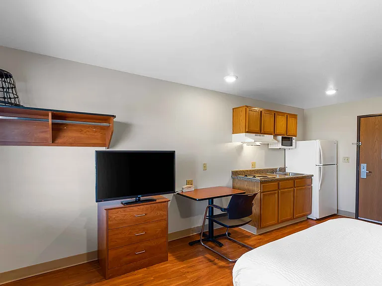 Studio Suite - 1 Full Bed