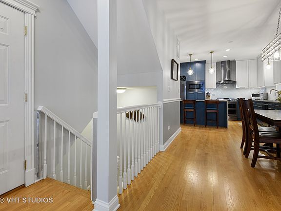 3rd image of 5302 N Winthrop Ave APT 1