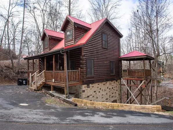 1021 Mini Home Ct, Sevierville, TN 37876