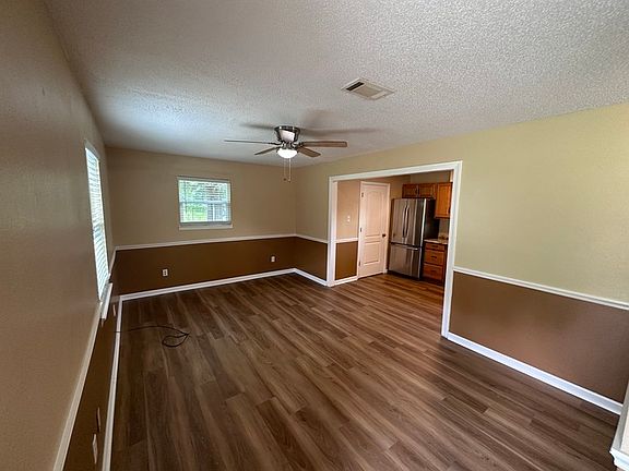 5th image of 2227 Hencye Dr