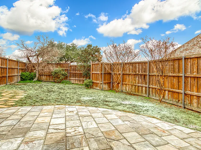 6533 Riveredge Dr — Photo 61