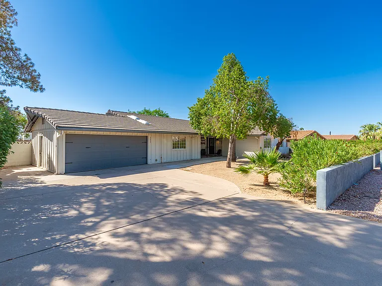 2027 E Glendale Ave — Photo 35
