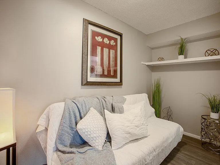 Encanto Lofts Apartments — Photo 12