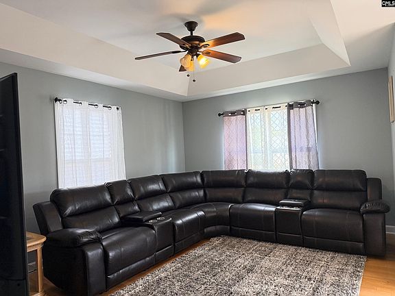 4th image of 2051 E Park Dr