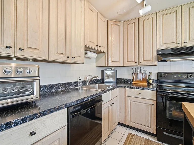 4417 Privateer Rd — Photo 9
