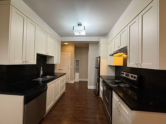 5th image of 1498 Palmerston Ave #Basement