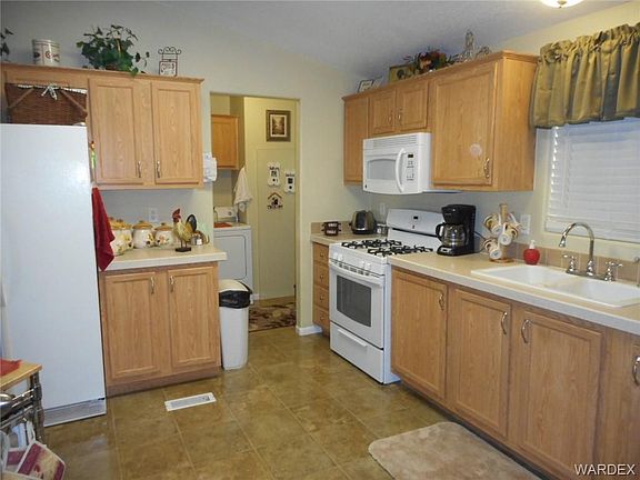 5th image of 726 Terrace Dr