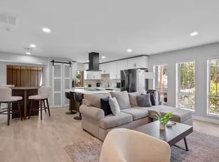 5205 N 24th St APT 207, Phoenix, AZ 85016
