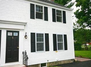 5 Powow St, Amesbury, MA 01913