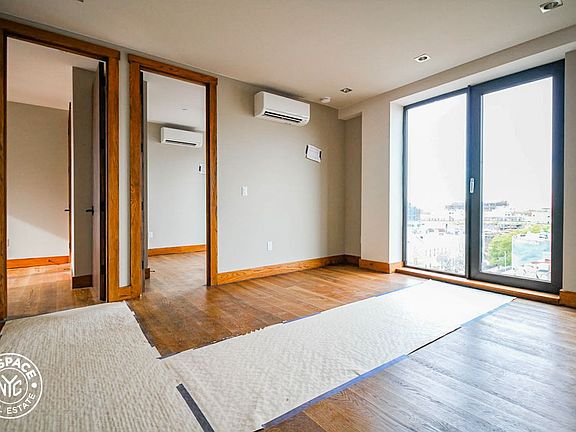 3rd image of 865 Willoughby Ave #5P