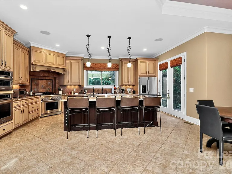 6031 Greystone Dr — Photo 11